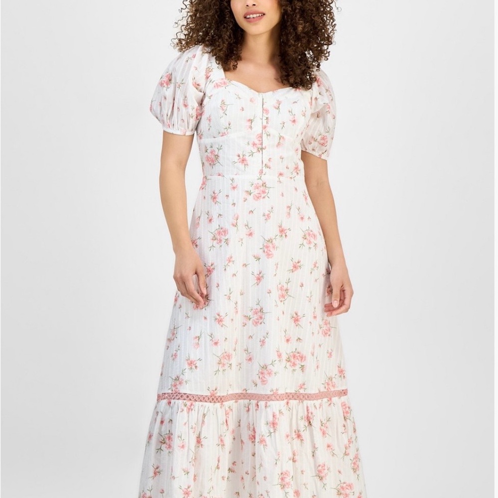 Chic Floral Maxi Dress in White and Pink